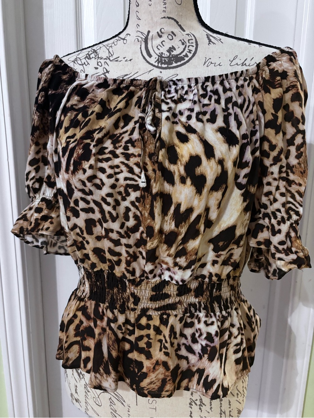 Banana Republic Black Cream Leopard Print Top